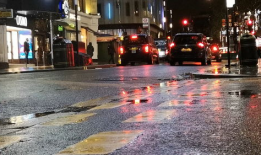 下雨天视频,捕捉城市雨景的瞬间